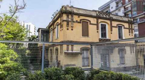 Bari, quell'antica villa abbandonata su via Amendola: «È la vecchia sede della Peroni»